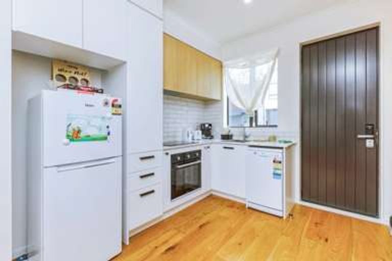 Photo of property in 8 Laurelia Place, Wiri, Auckland, 2104