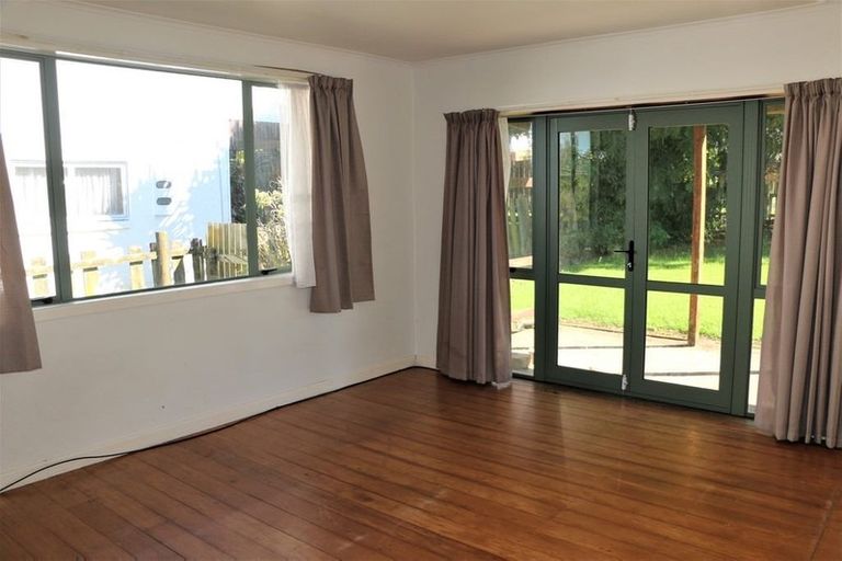 Photo of property in 9 Greers Road, Weymouth, Auckland, 2103