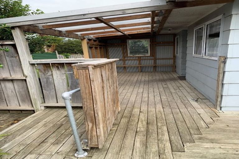 Photo of property in 56 Hamilton Drive, Waiuku, 2123