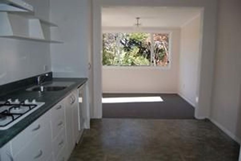 Photo of property in 2/117 Frankley Road, Frankleigh Park, New Plymouth, 4310