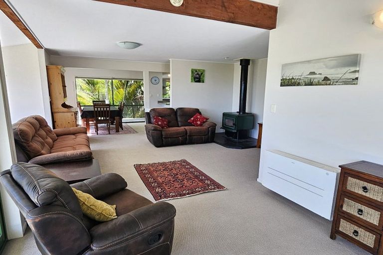 Photo of property in 19 Loris Place, Karoro, Greymouth, 7805