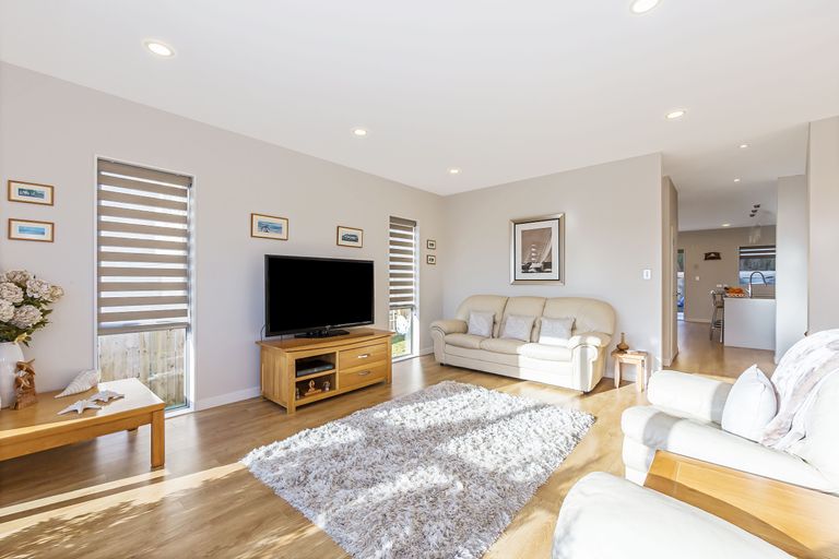 Photo of property in 59 Madison Terrace, Silverdale, 0932