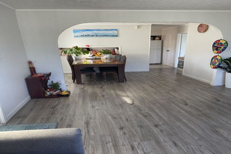 Photo of property in 5 Lismore Place, Papatoetoe, Auckland, 2025