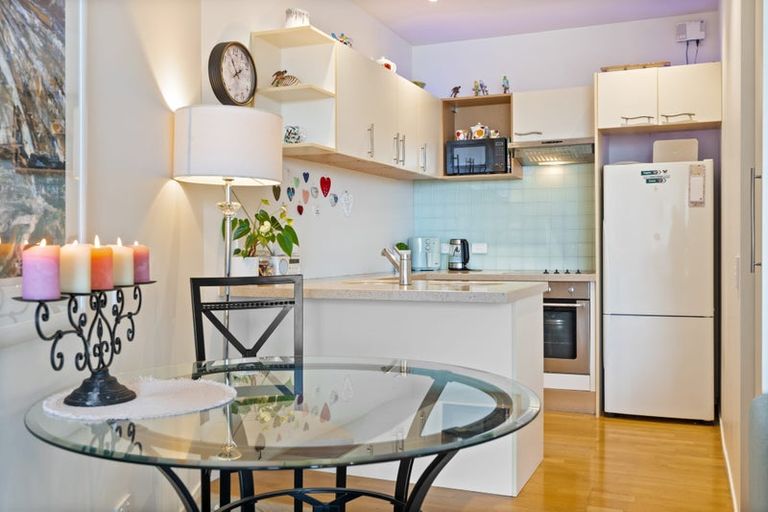 Photo of property in 915/11 Tamariki Avenue, Kelston, Auckland, 0602