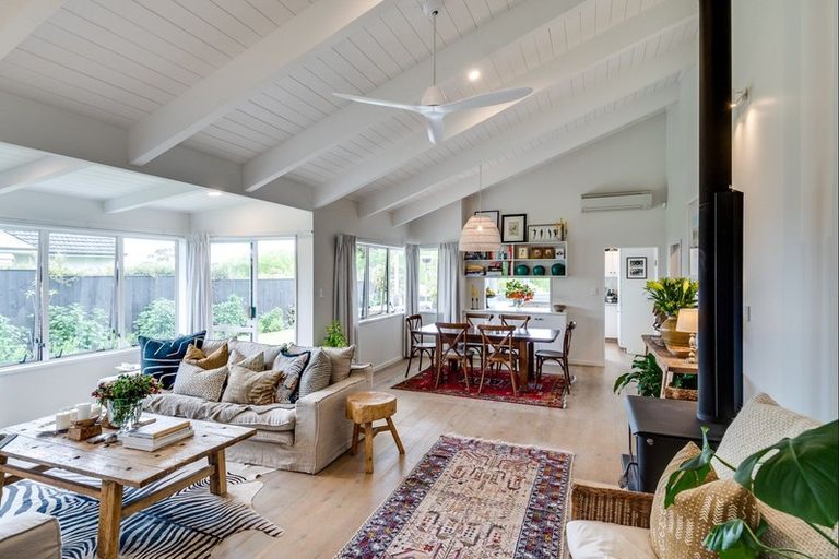 Photo of property in 15 Kopanga Road, Havelock North, 4130