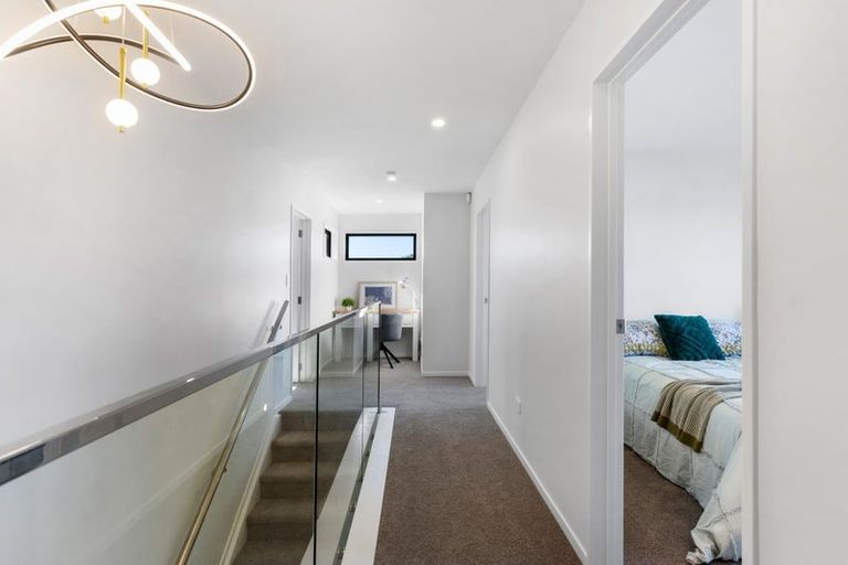 Photo of property in 16a Meadway, Sunnyhills, Auckland, 2010