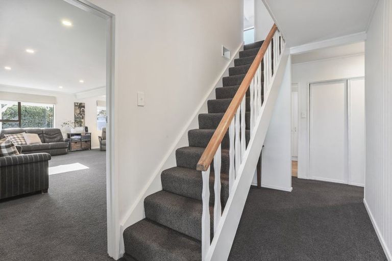 Photo of property in 10 Luxton Place, Rangiora, 7400