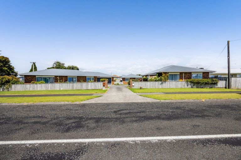 Photo of property in 17 Mcnaughton Street, Waitara, 4320