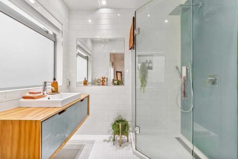 Photo of property in 25 Maxwelton Drive, Mairangi Bay, Auckland, 0630