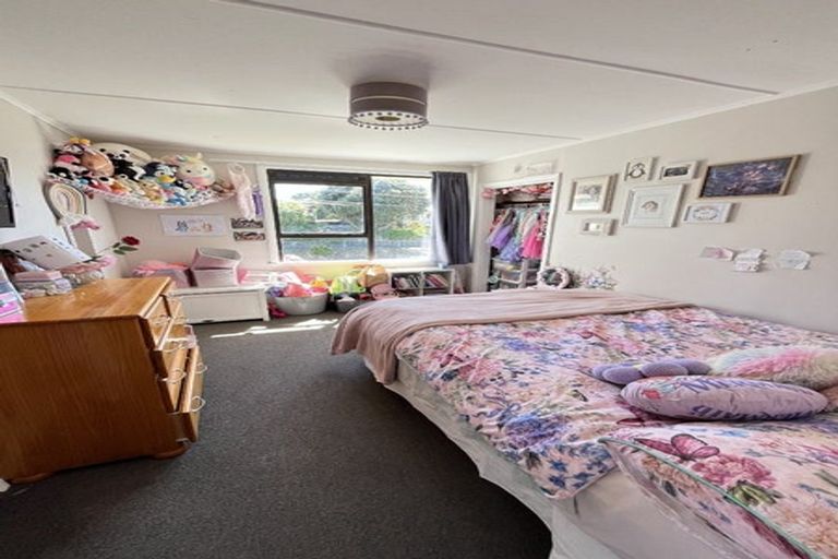 Photo of property in 52 Piko Street, Titahi Bay, Porirua, 5022