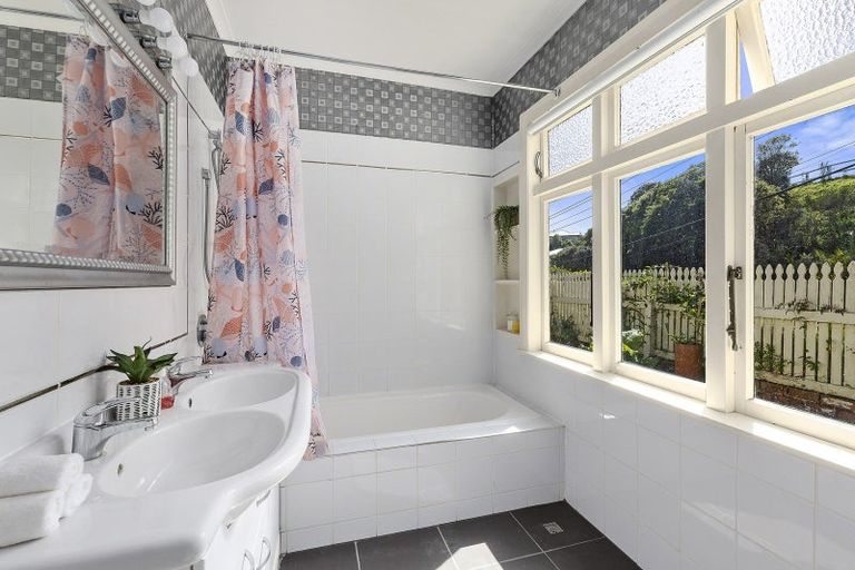 Photo of property in 26 Butt Street, Brooklyn, Wellington, 6021