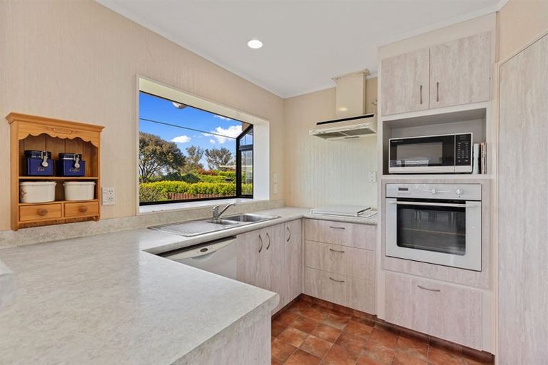 Photo of property in 4a Begonia Way, Greerton, Tauranga, 3112