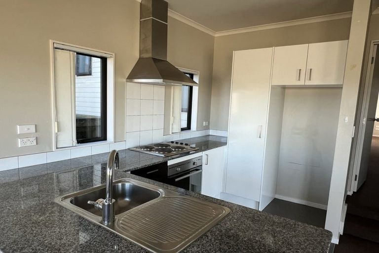 Photo of property in 36 Tiriwa Drive, Massey, Auckland, 0614