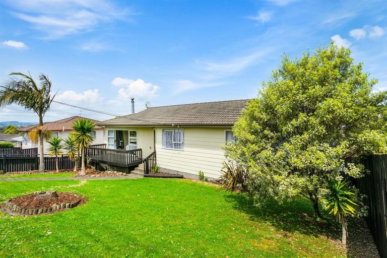 Photo of property in 37 Triangle Road, Massey, Auckland, 0614