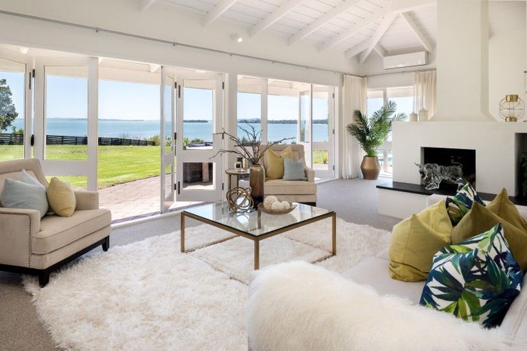 Photo of property in 339 Clifton Road, Whitford, Howick, 2571