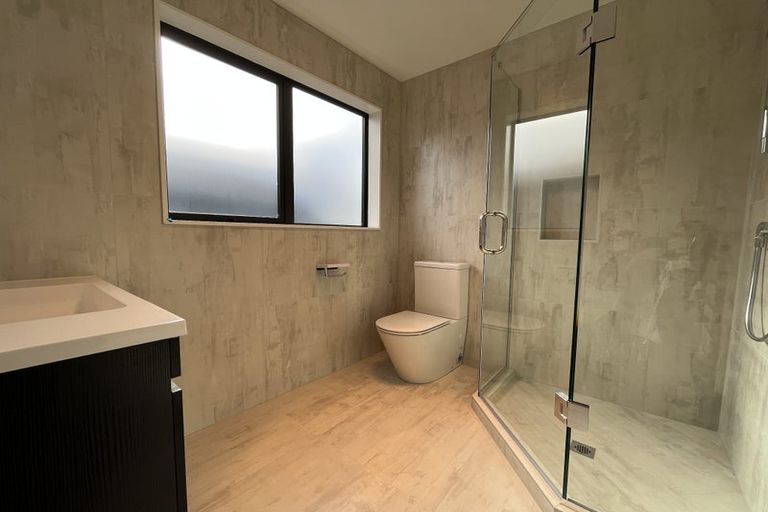 Photo of property in 13 Babos Avenue, Kumeu, 0810