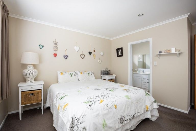 Photo of property in 108 Frankley Road, Frankleigh Park, New Plymouth, 4310