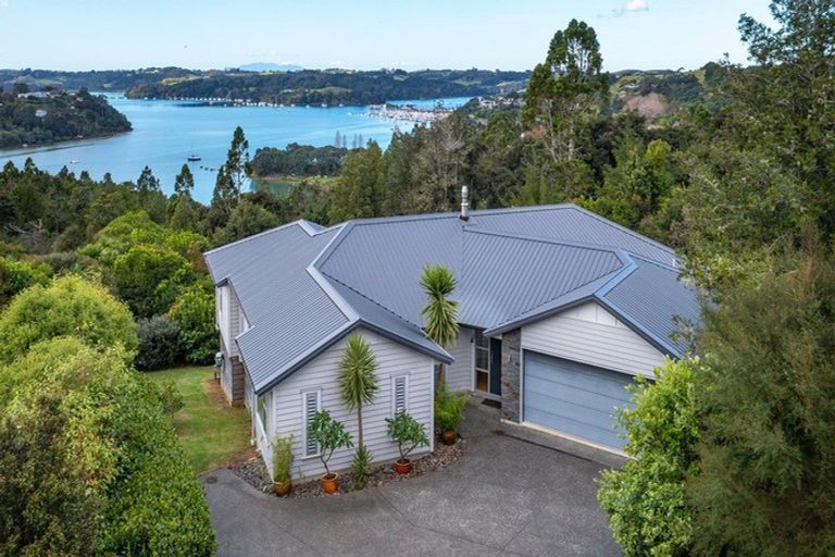 Photo of property in 3 Glance Street, Sandspit, Warkworth, 0982