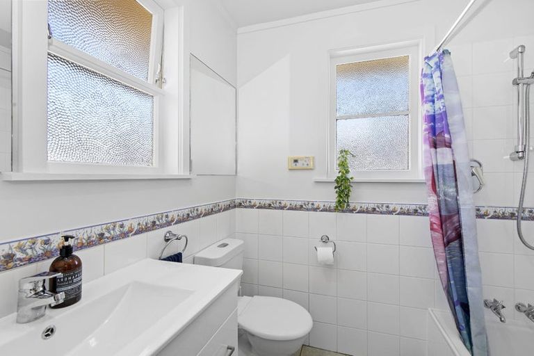 Photo of property in 111 Moorefield Road, Johnsonville, Wellington, 6037