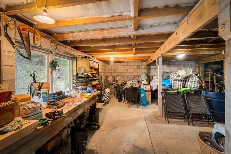 Photo of property in 1/21 Roband Crescent, Brown Owl, Upper Hutt, 5018