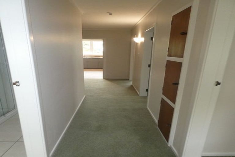 Photo of property in 5 Mulberry Street, Maungaraki, Lower Hutt, 5010