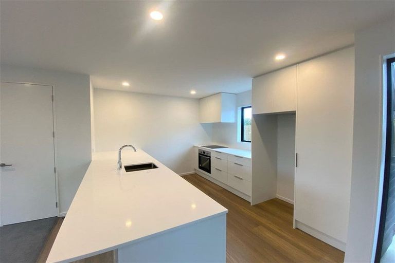 Photo of property in 2/233 Edgeware Road, Edgeware, Christchurch, 8013