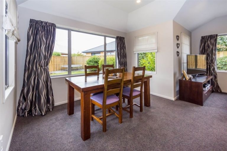 Photo of property in 37 Beechwood Drive, Northwood, Christchurch, 8051