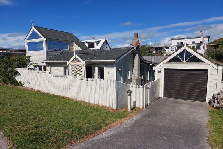 Photo of property in 92 Marine Parade, Otaki Beach, Otaki, 5512