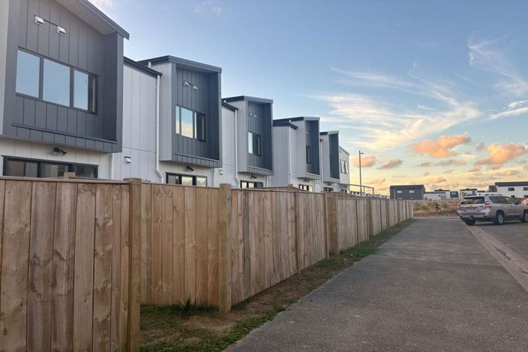 Photo of property in 54 Minhas Road, Papakura, 2110