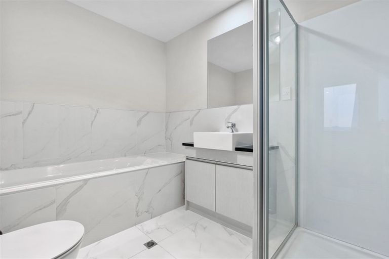 Photo of property in 12b Hollowout Street, Takanini, 2112