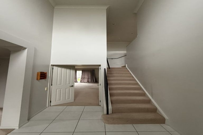 Photo of property in 44 Baverstock Road, Flat Bush, Auckland, 2016