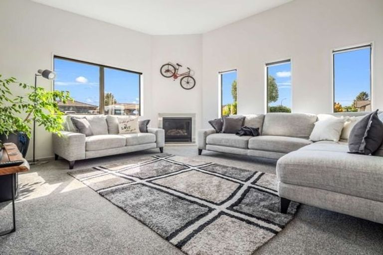 Photo of property in 4 Carroll Place, Owhata, Rotorua, 3010