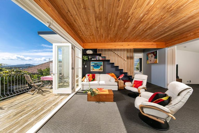 Photo of property in 39b Forrest Hill Road, Milford, Auckland, 0620