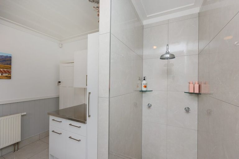 Photo of property in 75 Limbrick Street, Terrace End, Palmerston North, 4410