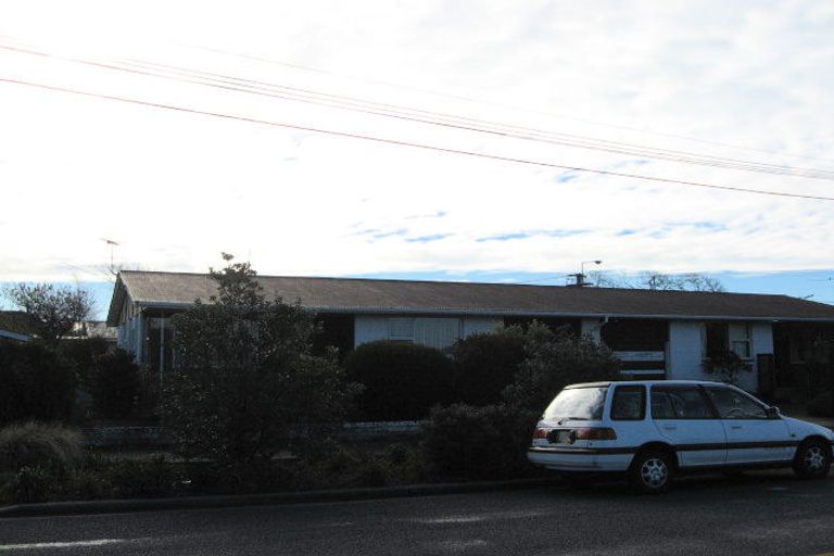 Photo of property in 1/172 Bowhill Road, New Brighton, Christchurch, 8083