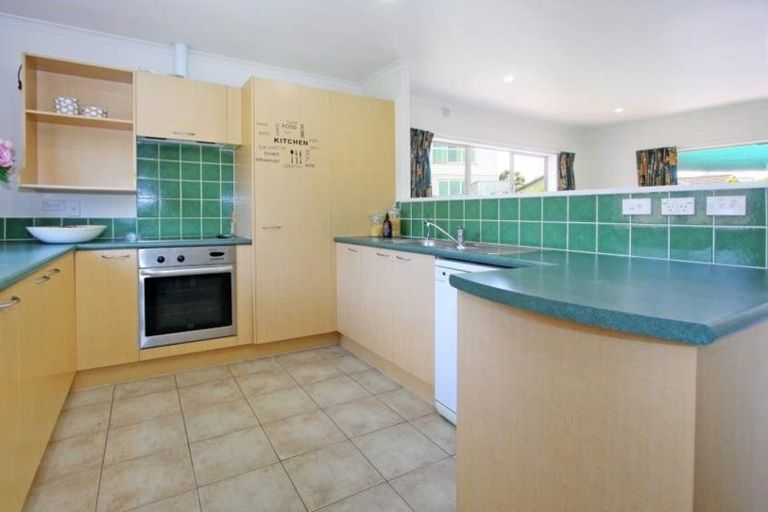 Photo of property in 24 Amarillo Place, Manurewa, Auckland, 2105