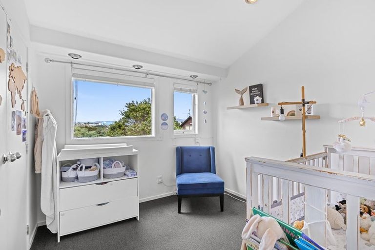 Photo of property in 141 Matipo Road, Te Atatu Peninsula, Auckland, 0610