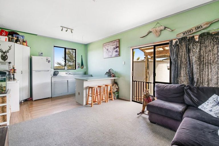 Photo of property in 211 Wilson Road, South Head, Helensville, 0874