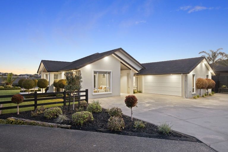 Photo of property in 13 William Andrew Road, Pukekohe, 2120