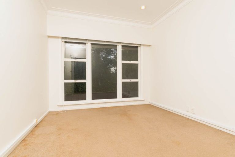 Photo of property in 6 Swanson Road, Henderson, Auckland, 0610