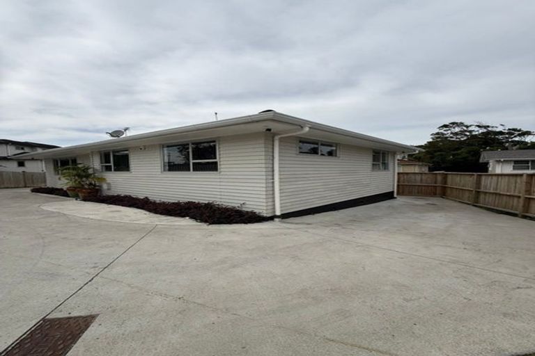 Photo of property in 64 Henwood Road, Mangere East, Auckland, 2024