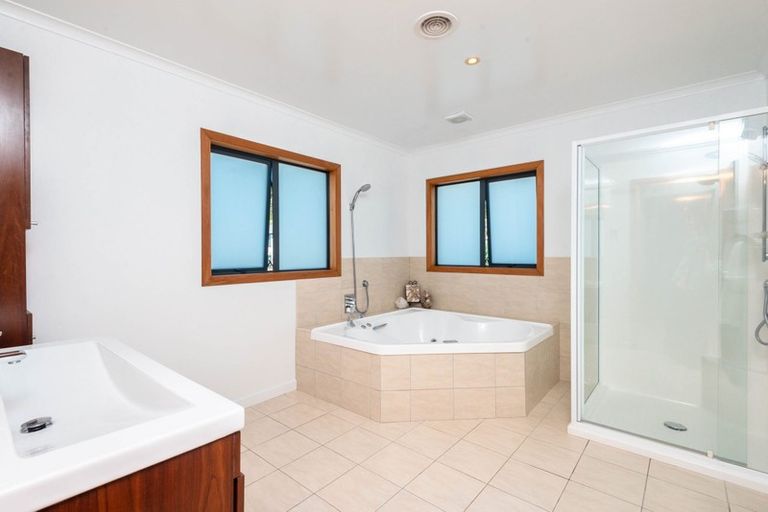 Photo of property in 55 Furlong Crescent, Churton Park, Wellington, 6037