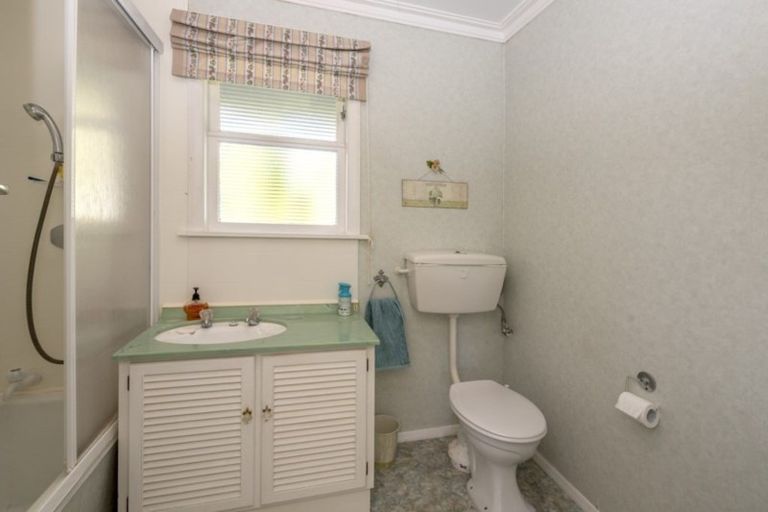 Photo of property in 181 Te Moana Road, Waikanae, 5036