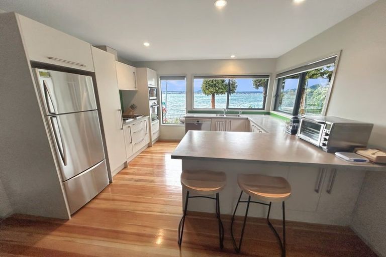 Photo of property in 868 Acacia Bay Road, Acacia Bay, Taupo, 3330
