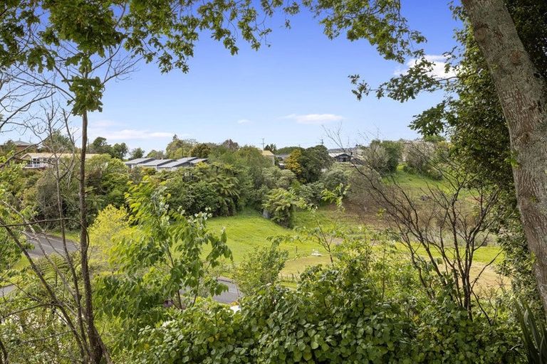 Photo of property in 12 Honnor Place, Hurdon, New Plymouth, 4310
