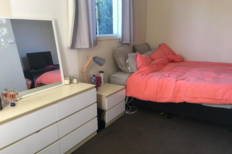 Photo of property in 2/111 Waimairi Road, Ilam, Christchurch, 8041