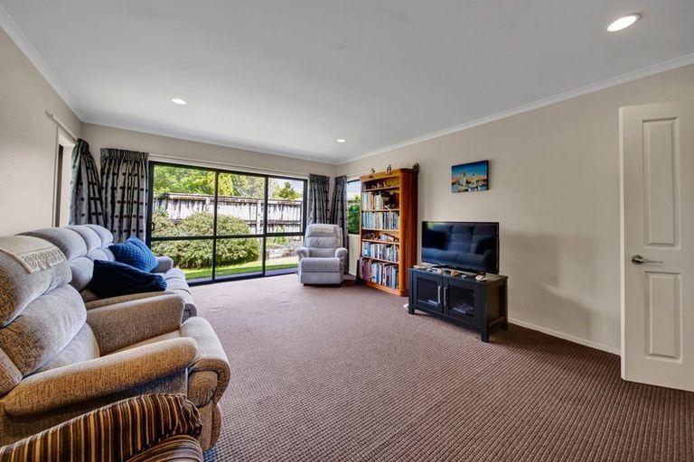 Photo of property in 7b Faber Place, Inglewood, 4330