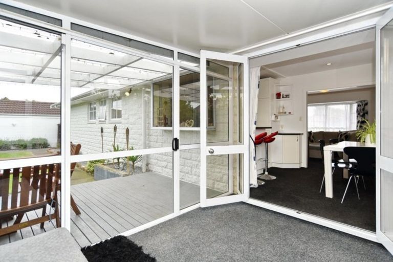 Photo of property in 3 Cowper Place, Avondale, Christchurch, 8061