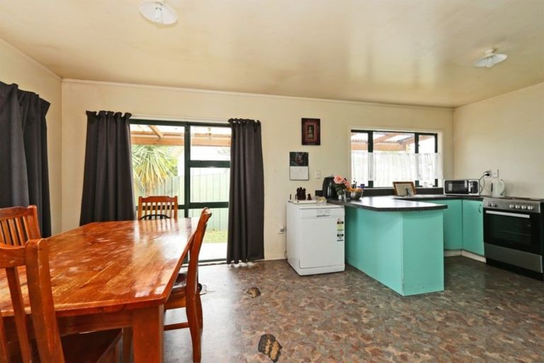 Photo of property in 77 Margate Avenue, Flaxmere, Hastings, 4120