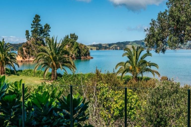 Photo of property in 92 Cowes Bay Road, Waiheke Island, 1971